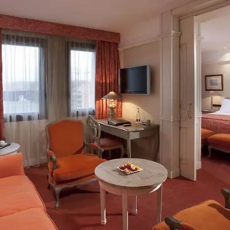 Western Premier Cmc Hotel 4*