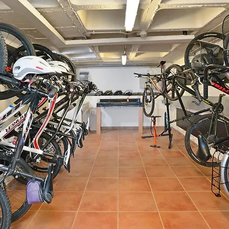 Готель Western Premier Cmc