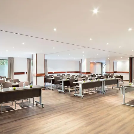 Western Premier Cmc Hotel 4*