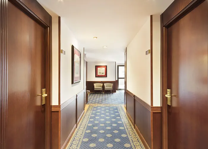 Western Premier Cmc Hotel 4*