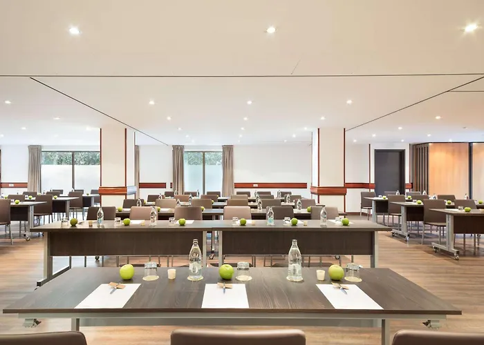 Hotel Western Premier Cmc 4*